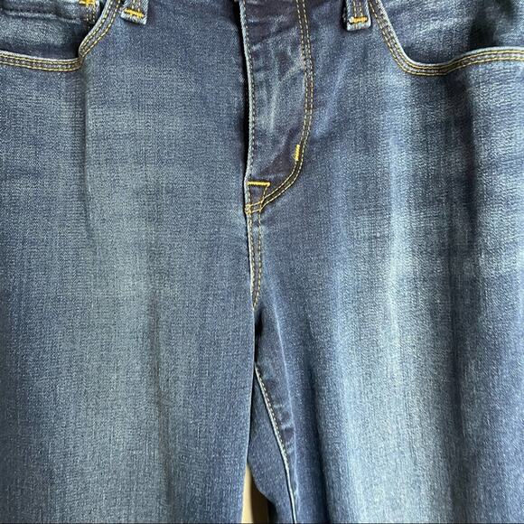 L'Agence Serena High Rise Cropped Baby Flare Medium Wash Blue Size 25 - Picture 5 of 6